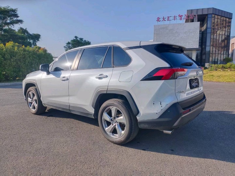 广州22年丰田RAV41