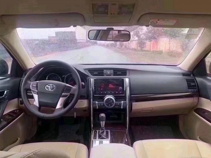 北京12年丰田锐志6