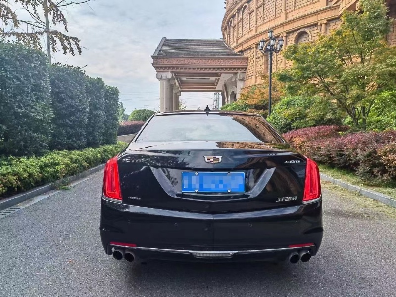 徐州16年凯迪拉克CT64