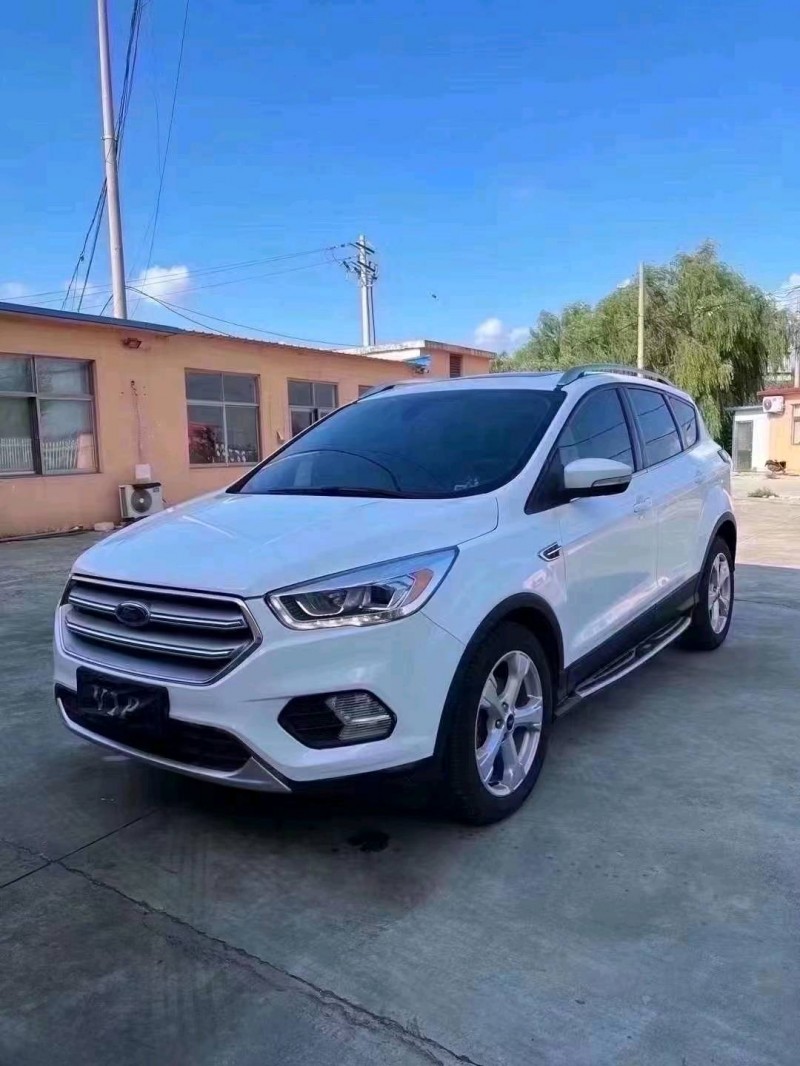 济宁17年福特翼虎3