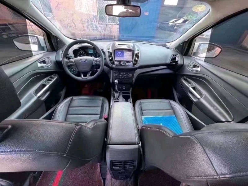 济宁17年福特翼虎4