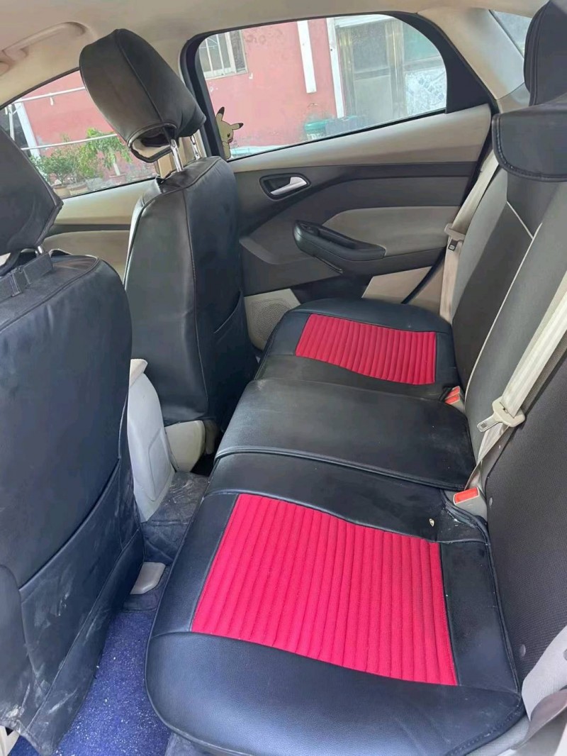 青岛15年福特福克斯5