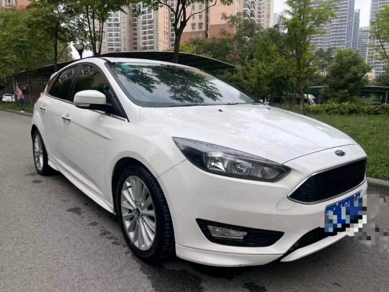 青岛17年福特福克斯2