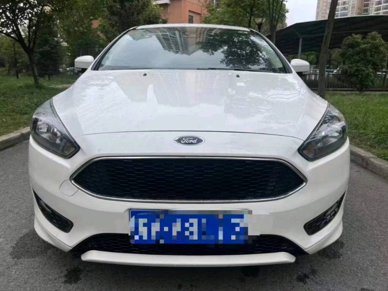 青岛17年福特福克斯1