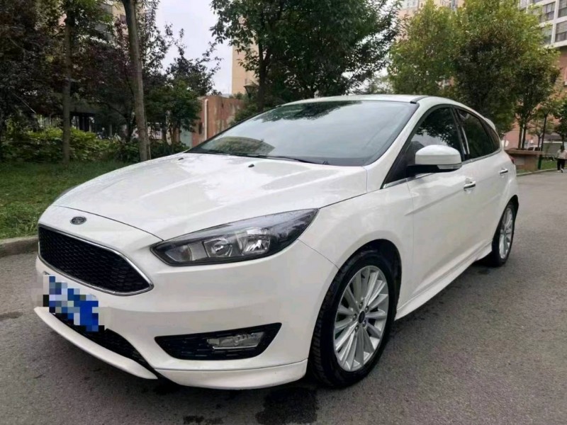 青岛17年福特福克斯4