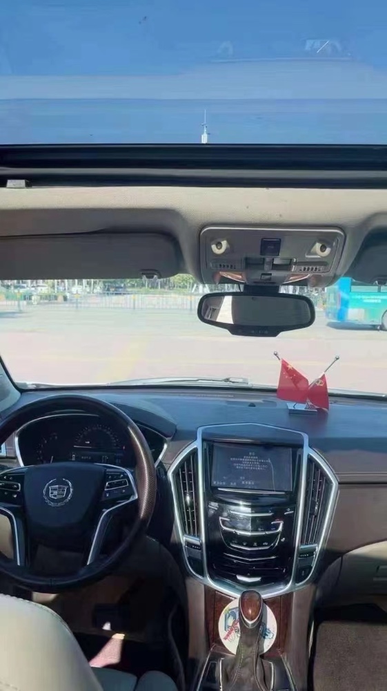 北京15年凯迪拉克SRX2