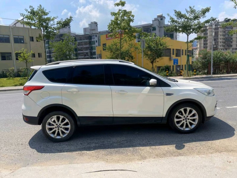 广州13年福特翼虎7