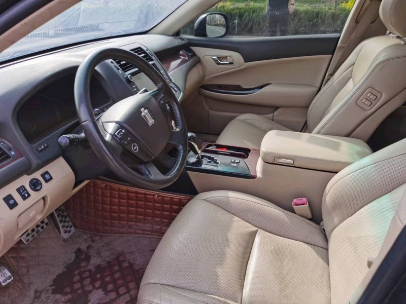 北京11年丰田皇冠2