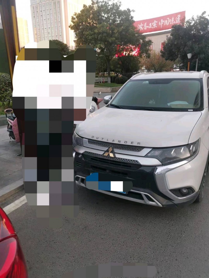 邯郸19年三菱欧蓝德5