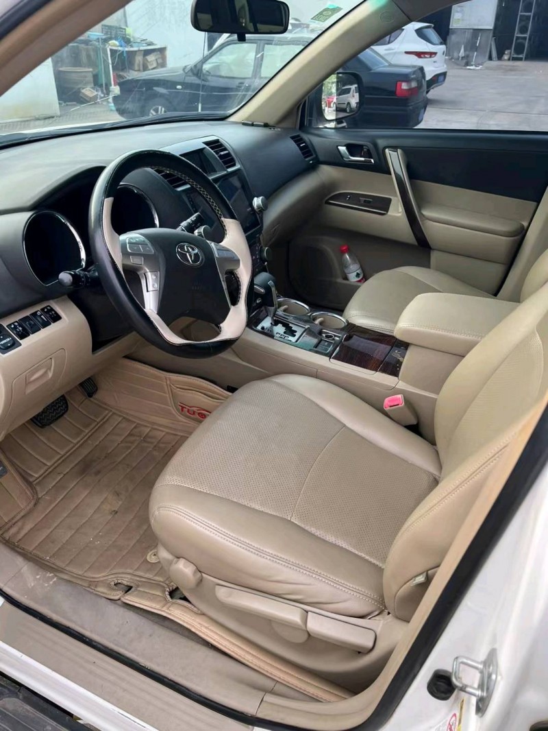 邯郸12年丰田汉兰达6