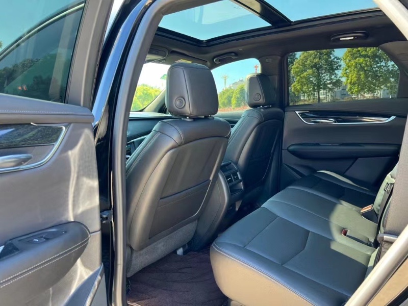 盐城20年凯迪拉克XT57