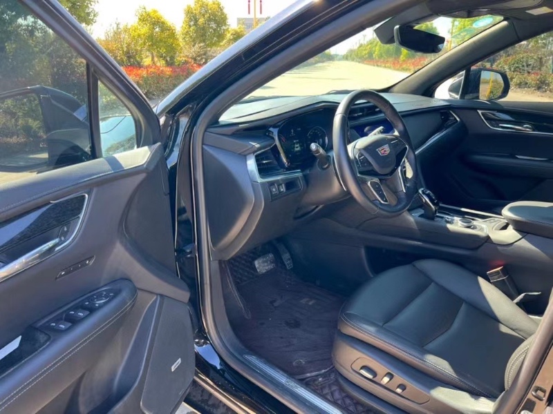 盐城20年凯迪拉克XT58