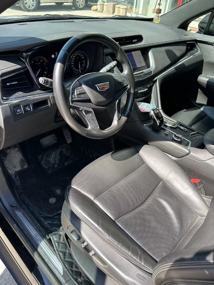 蚌埠20年凯迪拉克XT53