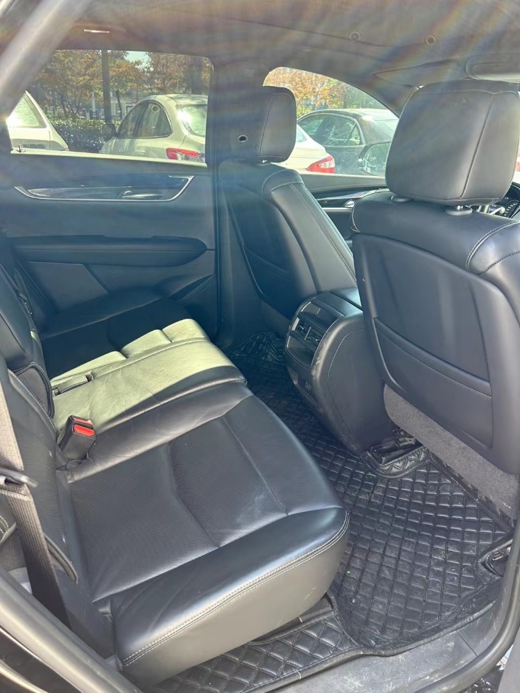 蚌埠20年凯迪拉克XT55