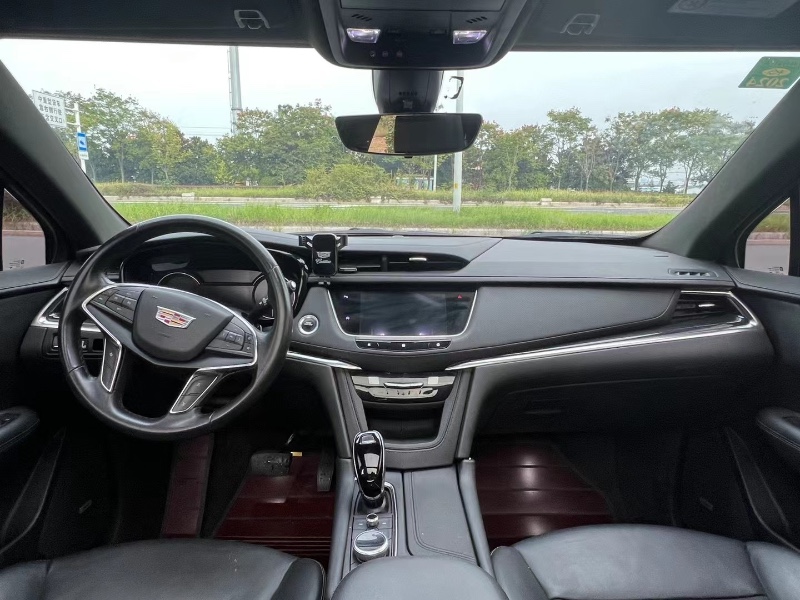徐州20年凯迪拉克XT52