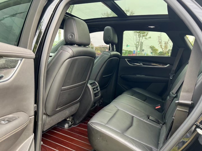 徐州20年凯迪拉克XT54