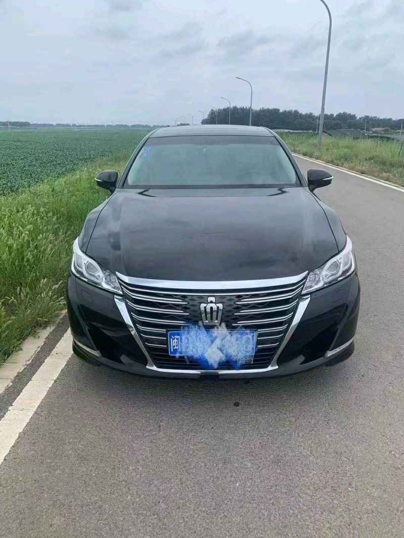 北京16年丰田皇冠9