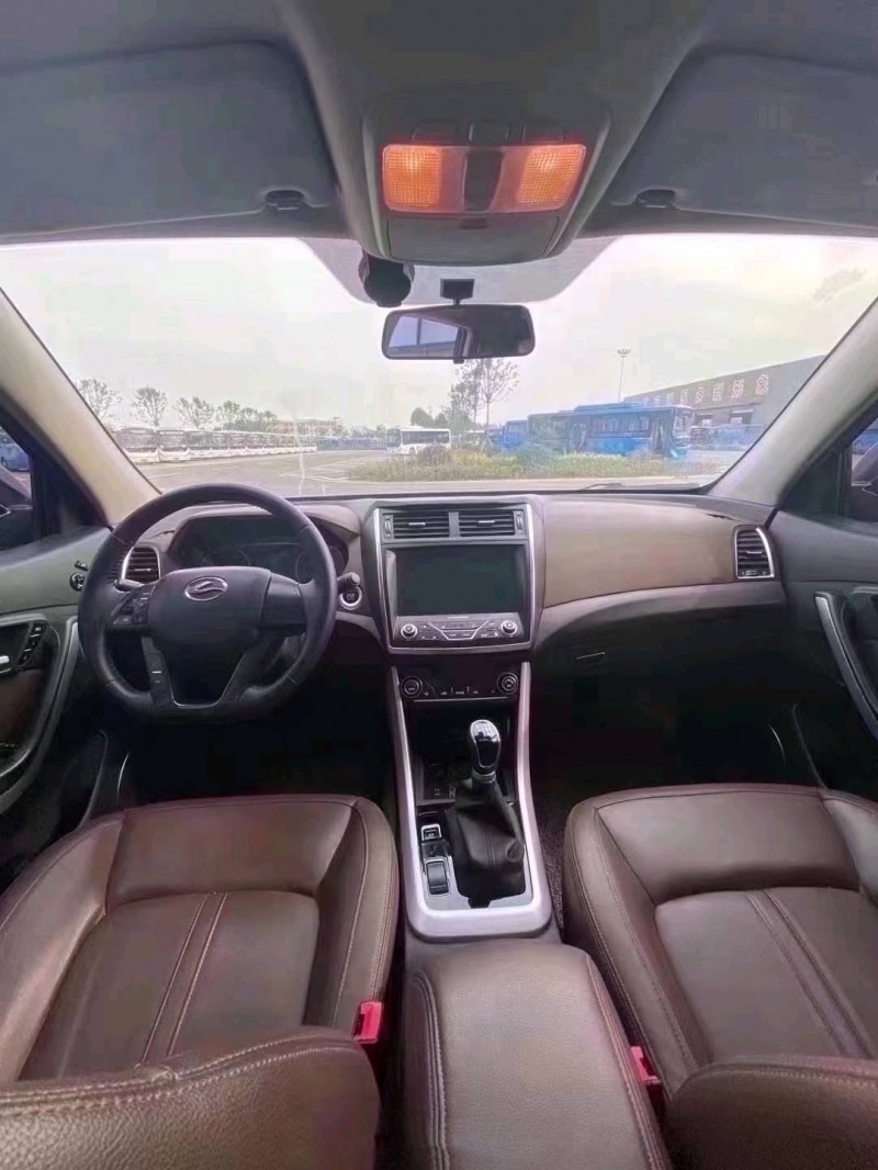 北京17年陆风X56