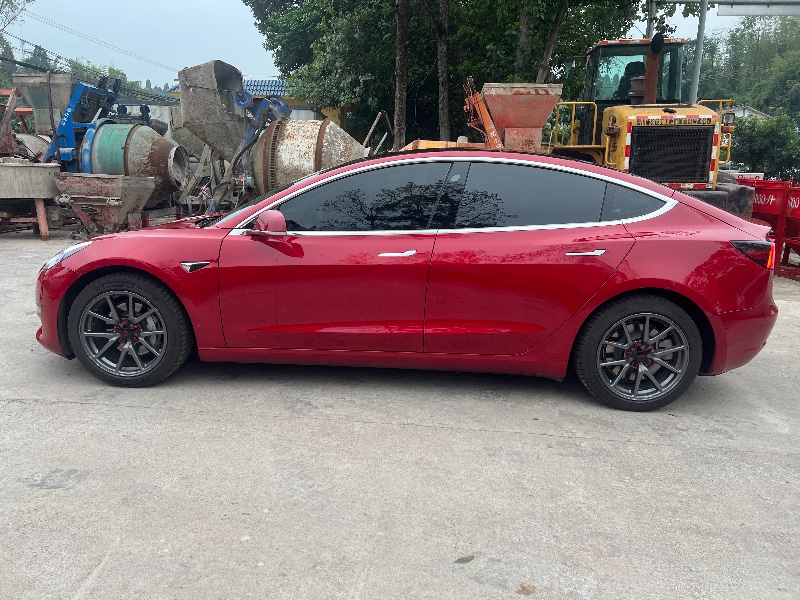 重慶20年特斯拉MODEL 34