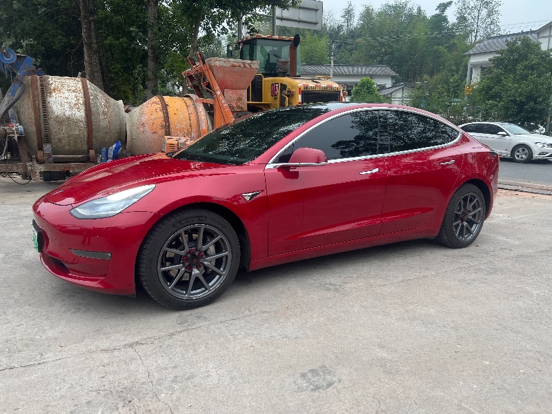 重慶20年特斯拉MODEL 35