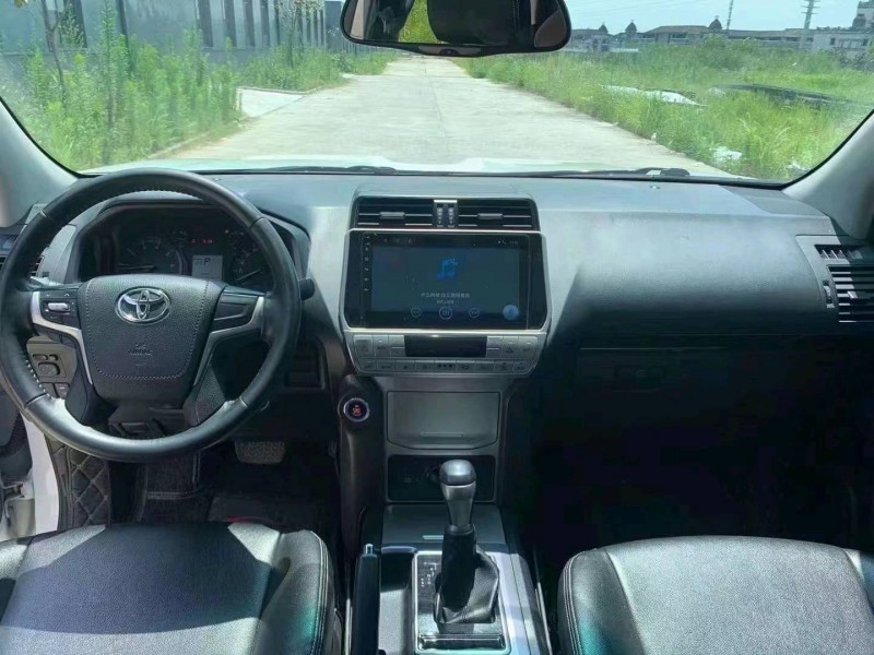宜昌19年丰田普拉多8