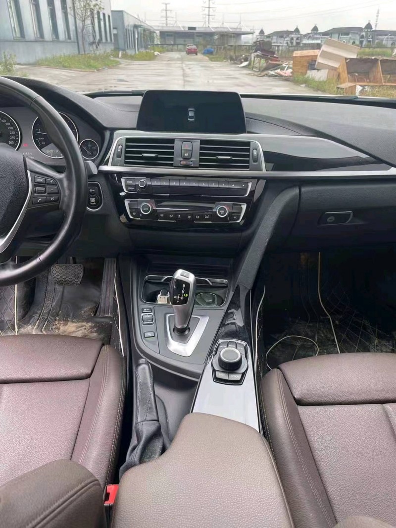 北京18年宝马3系3