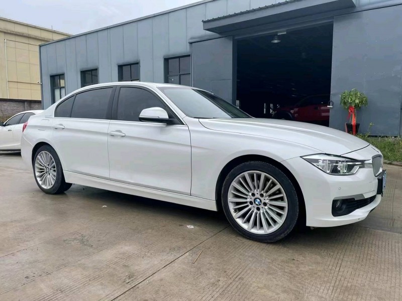 北京18年宝马3系8