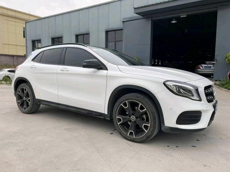 宜昌19年奔驰GLA3