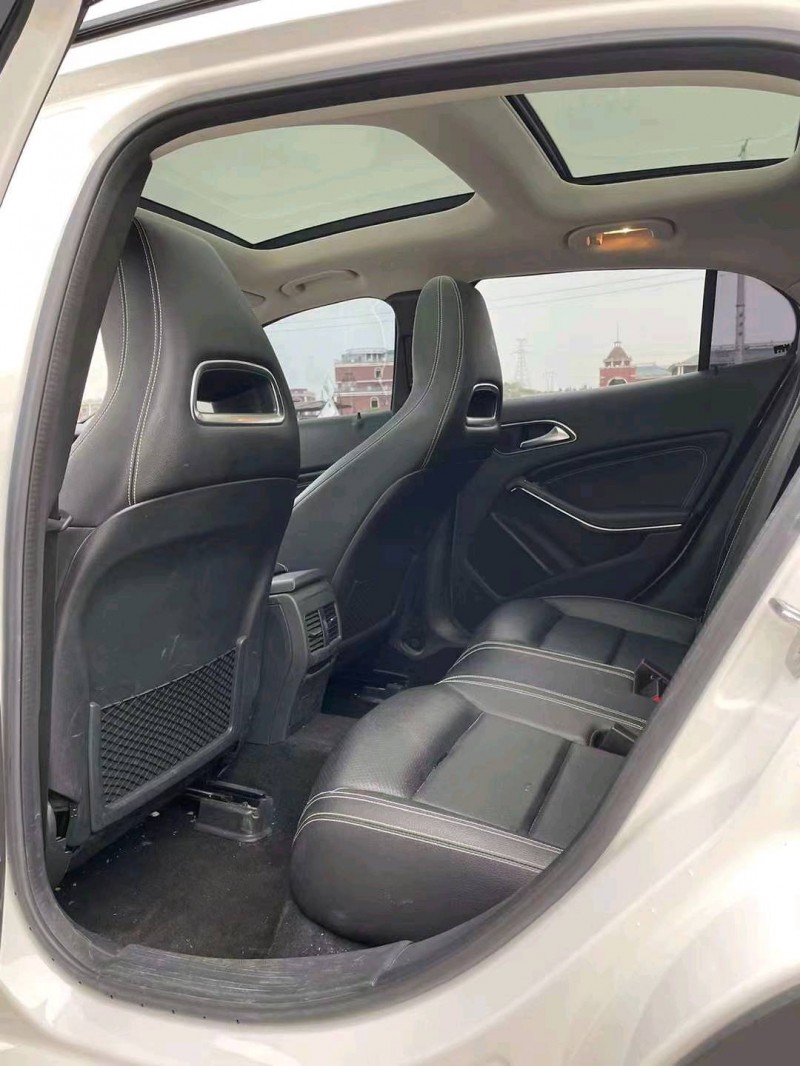 宜昌19年奔驰GLA4