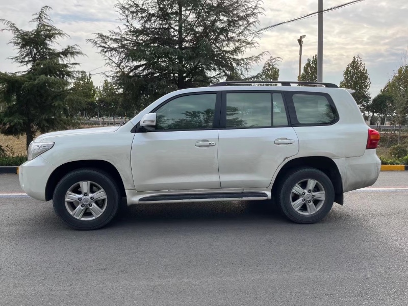 北京14年丰田兰德酷路泽6