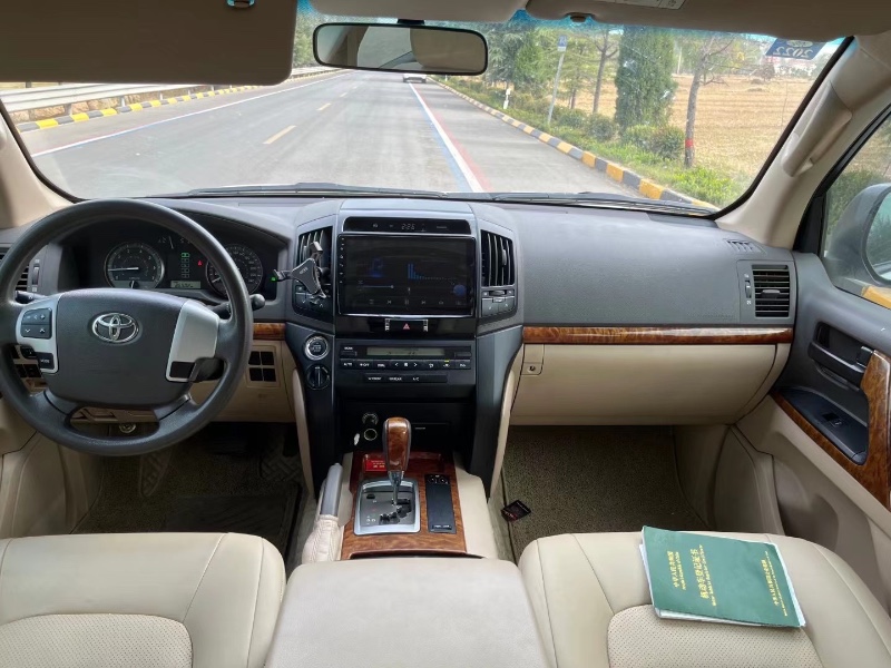 北京14年丰田兰德酷路泽1