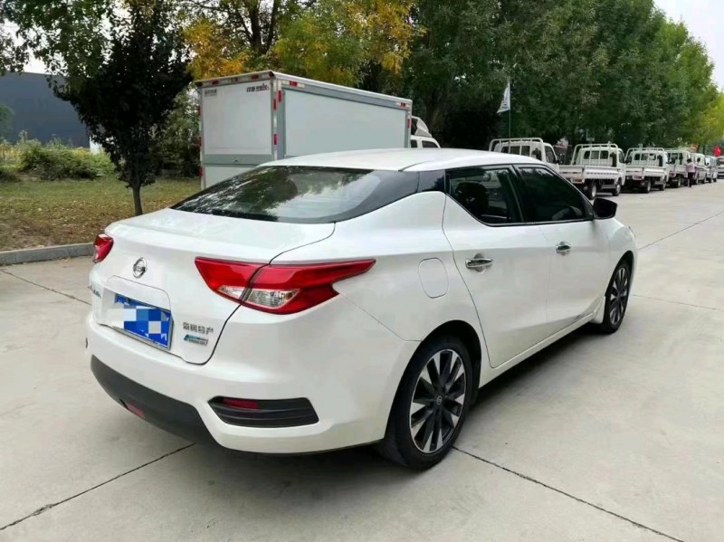 北京16年日产蓝鸟4