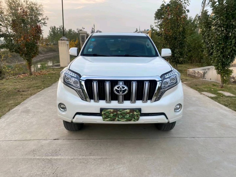 徐州17年丰田普拉多8