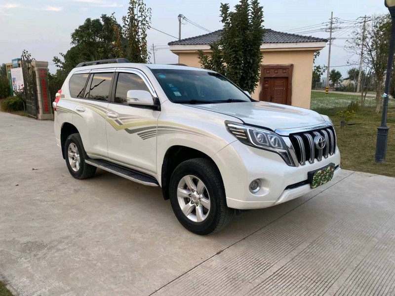 徐州17年丰田普拉多6