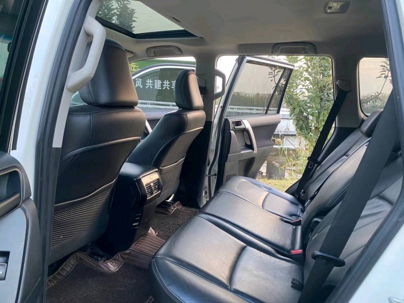 徐州17年丰田普拉多4