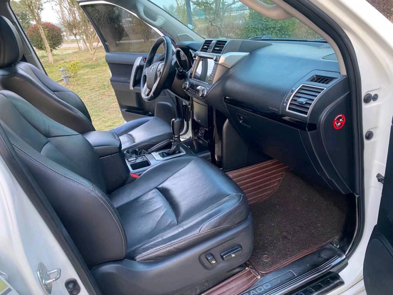 徐州17年丰田普拉多3