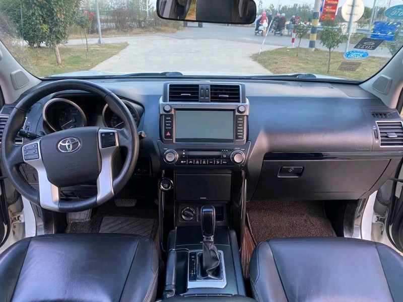 徐州17年丰田普拉多2