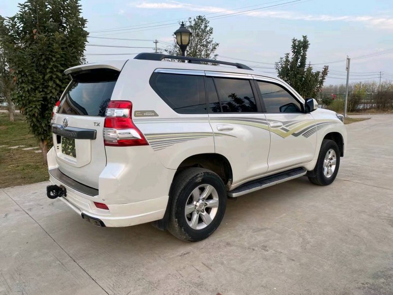 徐州17年丰田普拉多1