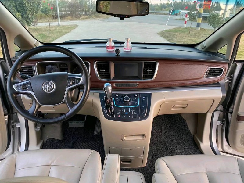 徐州16年别克GL87