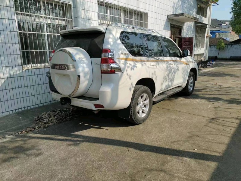 宜昌14年丰田普拉多2