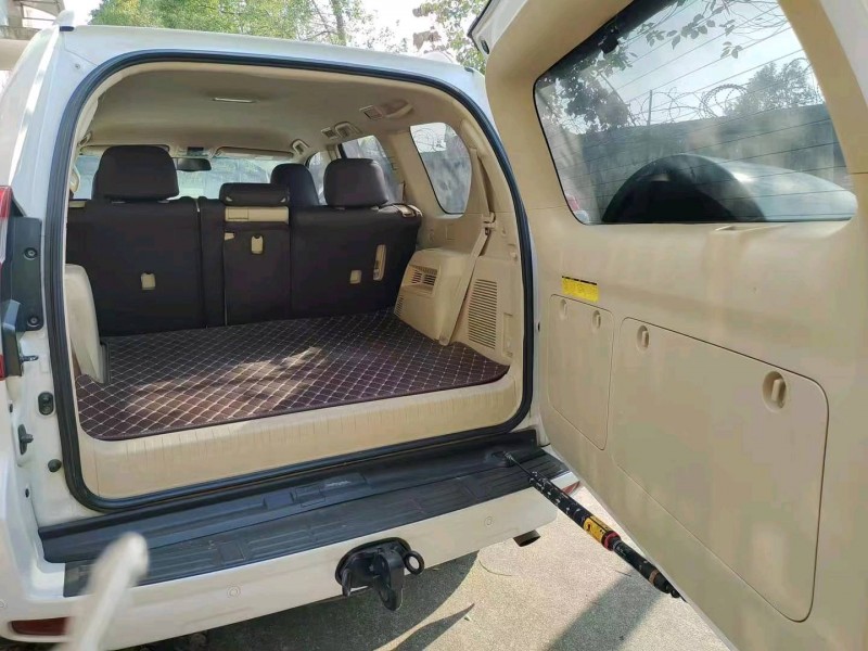 宜昌14年丰田普拉多4