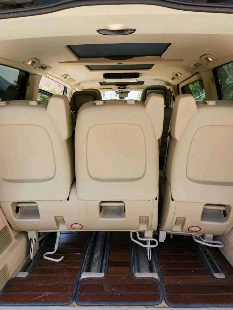 宜昌14年奔驰唯雅诺4