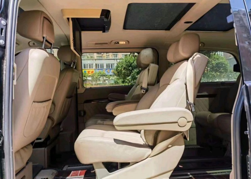 宜昌14年奔驰唯雅诺1