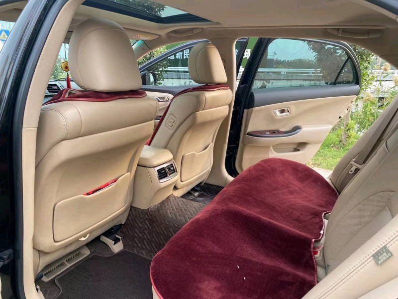 徐州10年丰田皇冠5