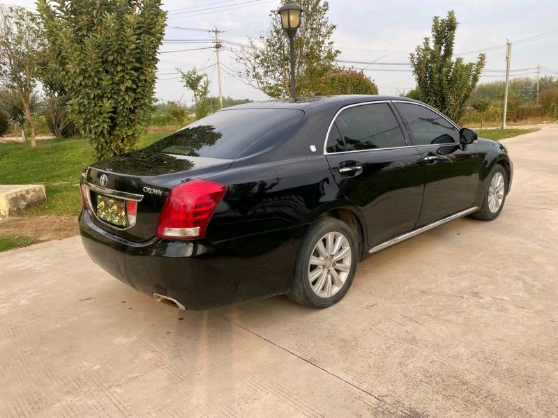 徐州10年丰田皇冠8