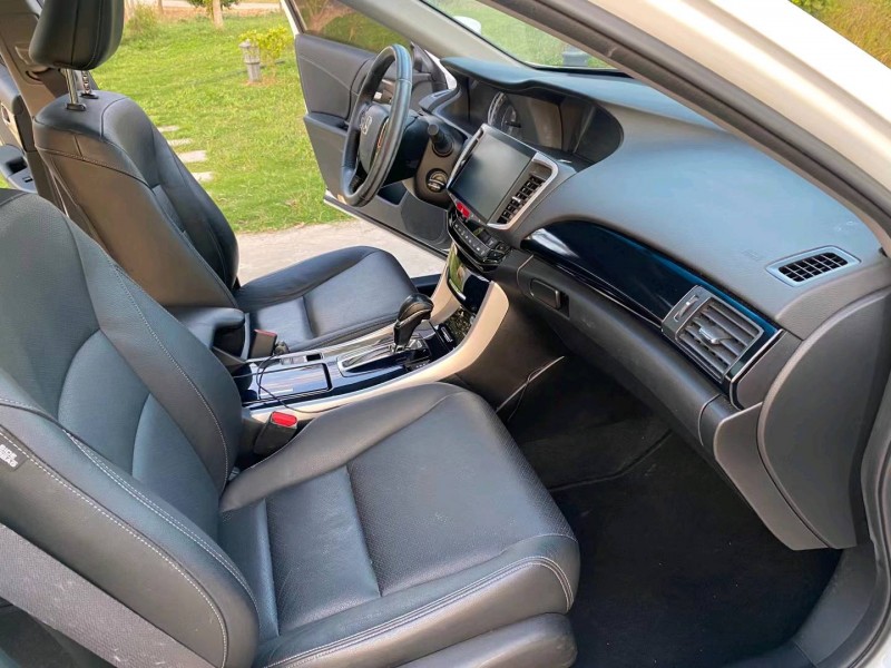 徐州17年本田雅阁4