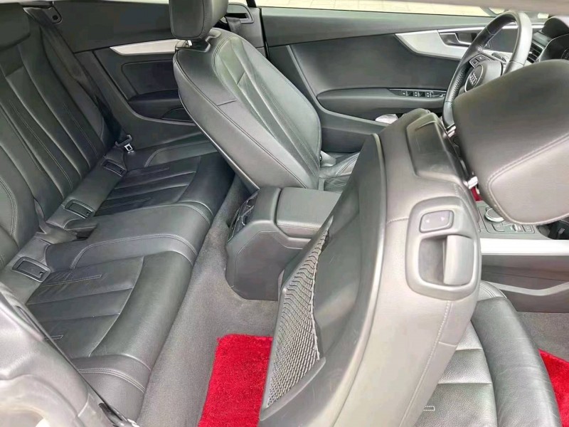 济宁19年奥迪A56