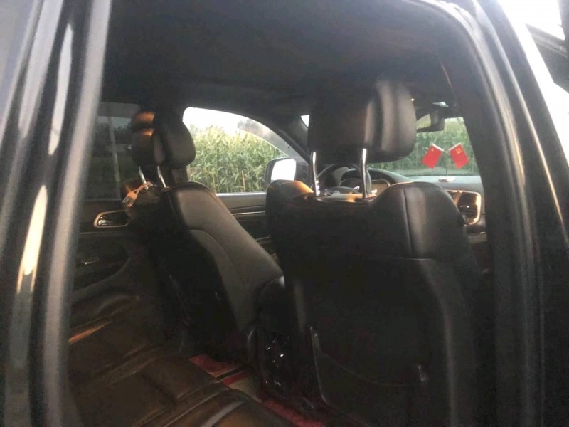 徐州14年Jeep大切诺基4