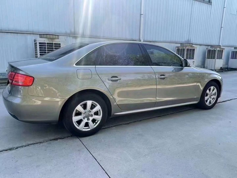 济南11年奥迪A4L5