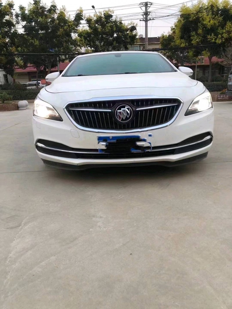 淮南16年别克君越1